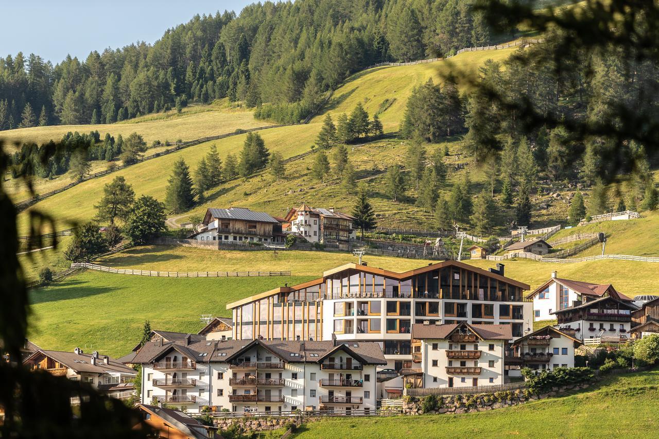 Panoramic Lotsch Hotel Sarentino Buitenkant foto
